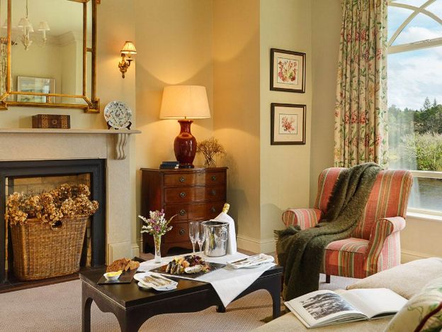 Ballynahinch-Suite-Lounge