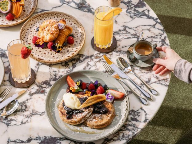 SEQUOIA-Adelaide-South-Australia-Lodge-breakfast-lounge